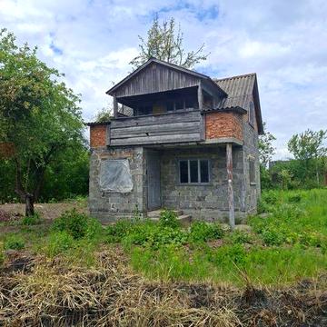 Двоповерхова дача в районі ВГСЧ