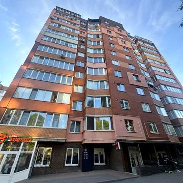 Оренда квартири, Виставка