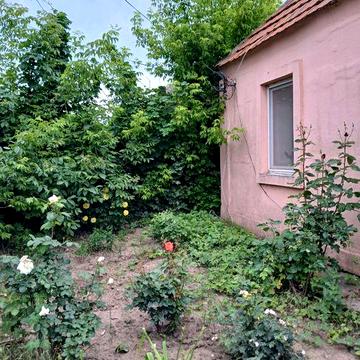 Продаю 2 дома в одном  дворе