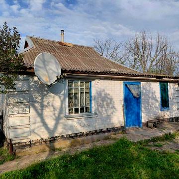 Хата в селі Іскрівка
