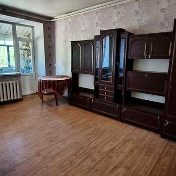 Здається 2 кімн. простора  квартира на ш."Батьківщина"