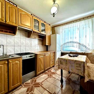 Продаж 2х кмн квартири у м.Коростень