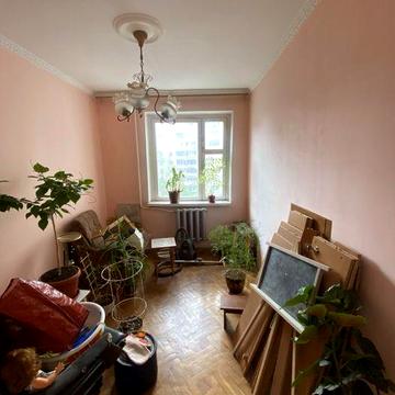 Продається чотирьох кімнатна квартира на Сихові