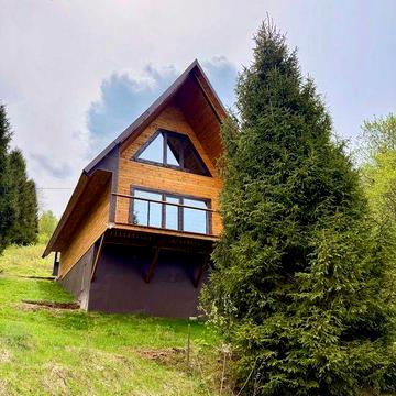 Продається двоповерховий A-frame будинок у Карпатах (Львівська обл, с. Орявчик) з панорамним видом на гори