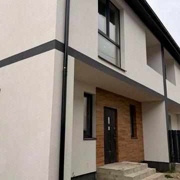 Продаж спареного будинку у Львові