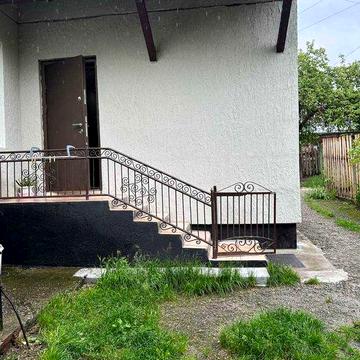 Продам 2-х кімнатну квартиру в 1-но поверховому будинку, р-н Польських фільварок