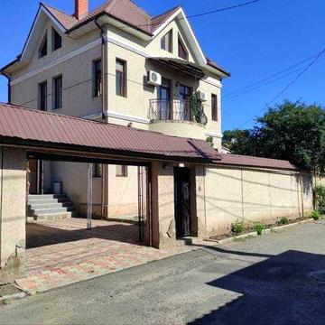 Продажа дома 13 ст Большого Фонтана 270 м² 3 этажа 7 комнат 3 минуты до моря Камин Мангал Тандыр Въезжай и живи