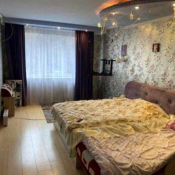Продам 2 ком. кв. м. Студенческая 608 м-рн