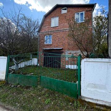 Цегляний будинок Шаровечка, ділянка 6 соток. Мінімальне оформлення 44622