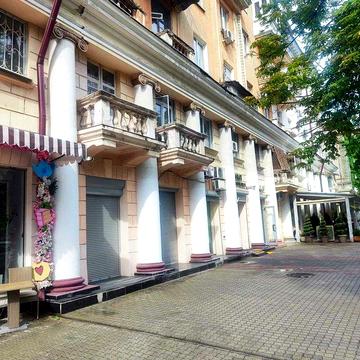 Продажа 2к сталинка, Центральный проспект. Вид на парк Глобы