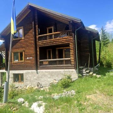 Автономний особняк "Шалє Мольфара" в самому серці Карпат