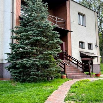 Продаж маєтку біля Києва