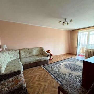 Продам 1-кімнатну квартиру, 3 поверх, не кутова, Бахмач, вул. Героїв України
