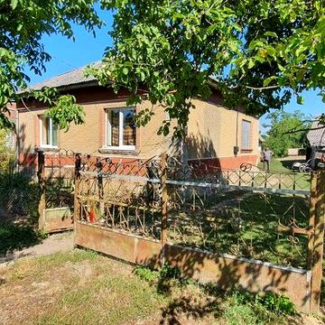 Продам будинок біля кордону