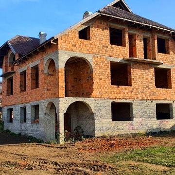 Продається недобудований будинок