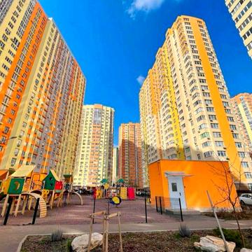Оболонський район/ ЖК Яскравий/ вул.Сімї Кульженків 37