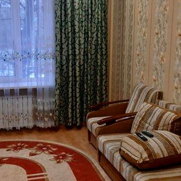 Сдам 2-х комнатную квартиру в центре.
