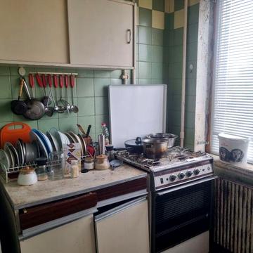 Продам 3- кім   під ремонт  Пріорка Оболонський