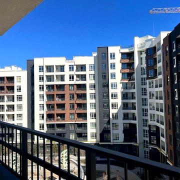 Продам квартиру 40 м² з великим балконом та газовим опаленням