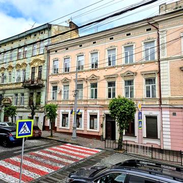 Продам 2-кімнатну квартиру в ЦЕНТРІ міста вул.Б.ХМЕЛЬНИЦЬКОГО