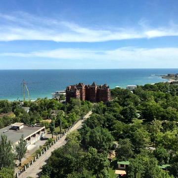 В продаже 2х-комнатная вартира с панорамным видом на море