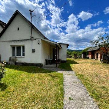 Продається будинок в місті Хуст