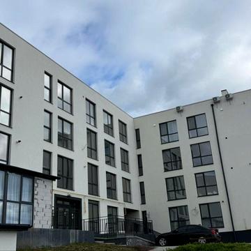 Продаж 2-ох кімнатної квартири в зданому будинку
