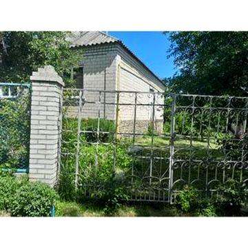 КАНІВ . Продається житловий будинок  вул. Г. Сковороди 6 ( 1 Травня 6 )