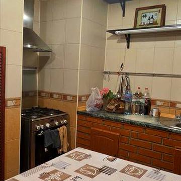 Сдам 2 к.квартиру на Ат.Головатого,угол Церковной
