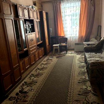 Продаж Без комісї 2 кім квартира центр Сніжна