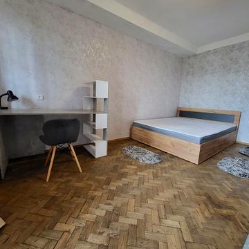 Проспект Берестейський, 12