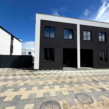 Продаж 2 поверхового дуплекса з ділянкою на 2.8 сотки, 105 кв. м, 4 кімнати