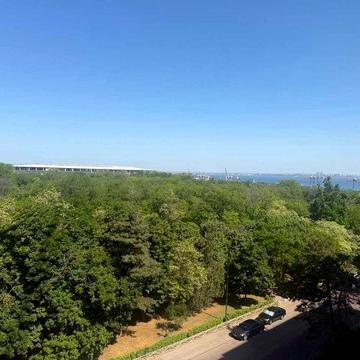3к квартира з панорамним видом на море та парк Шевченко