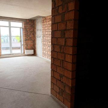 Продам  квартиру -студию 29 м кв в сданном  Кирпичном Доме возле Моря