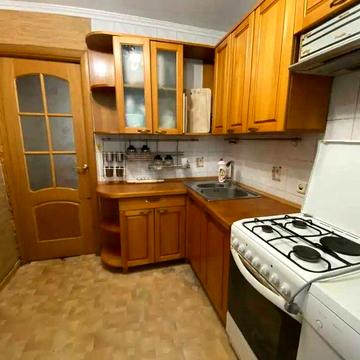 Продам 3к квартиру пр. Поля, 10/12 (низ)