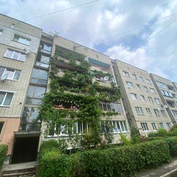 Продаж 4кім. квартири з ізольованими кімнатами в чешці по вул. Мазепи