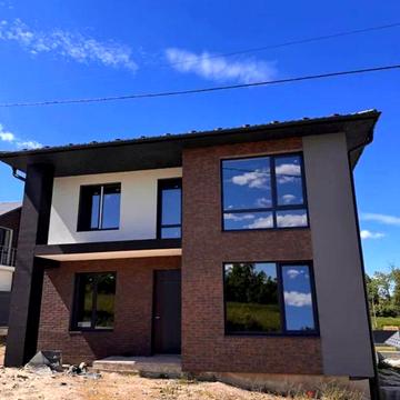 Продаж 2 поверхового будинку з балконом і ділянкою на 5 соток, 170 кв.