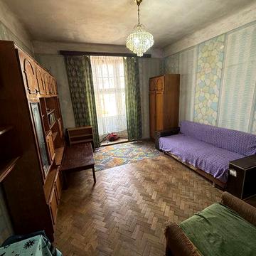 Оренда 2-х кімнатної квартири (Австрійський будинок), по вул. Братів Руснаків 14.