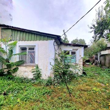 Продам окремий будиночок під реконструкцію +6,5сот ділянка  біля Бот.Саду