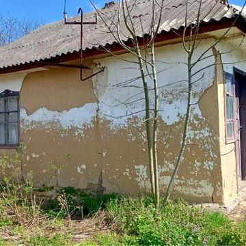 Продам будинок з ділянкою не далеко від Вінниці