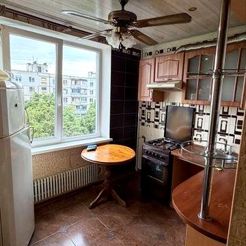 Сдам 1 комнатную квартиру на Светлой