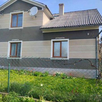 Затишний будинок