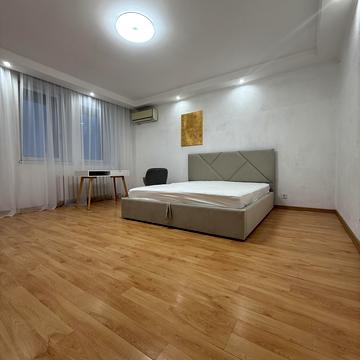 Миколи Бажана просп., 10