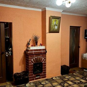 Продається простора 3-кімнатна квартира у смт Воловець, Мукачівський район