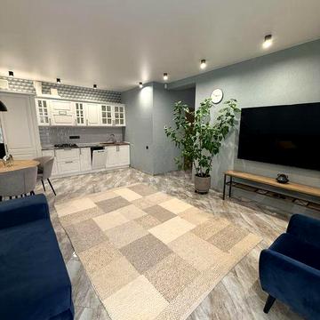 Таунхаус 134 м² з ремонтом у КМ Green Place, Ірпінь — $183 000. Басейн, гараж. Мінімальне оформлення.