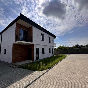 Продаж дуплексу в котеджному містечку