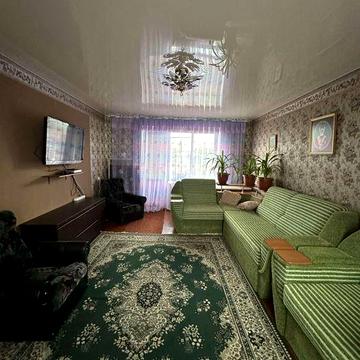 Продам 4-кімнатну квартиру 77,8 м² з гаражем та земельною ділянкою, 10 км від Запоріжжя.