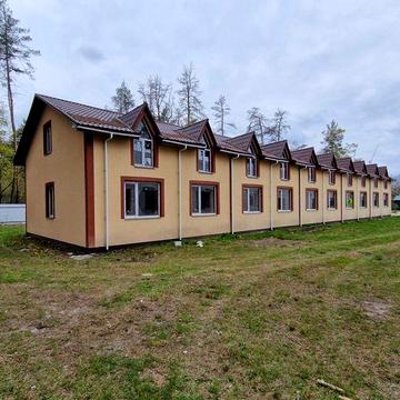 Готовий інвест-проект: комплекс таунхаусів (10 секцій) / 5 готових + 5 недобудов
