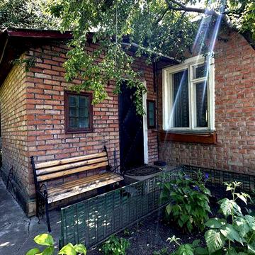 39750 ВИГІДНА ПРОПОЗИЦІЯ! Пропонується до продажу доглянута частина будинку площею 54 м² по вул. Проскурівського Підпілля.