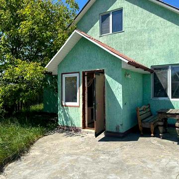 Продам будинок  в живописному селі Плесецьке  . 15 хв до Метро